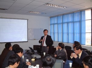 新加坡南洋理工大学环境科学工程研究院院长郑俊华教授访问交流.jpg